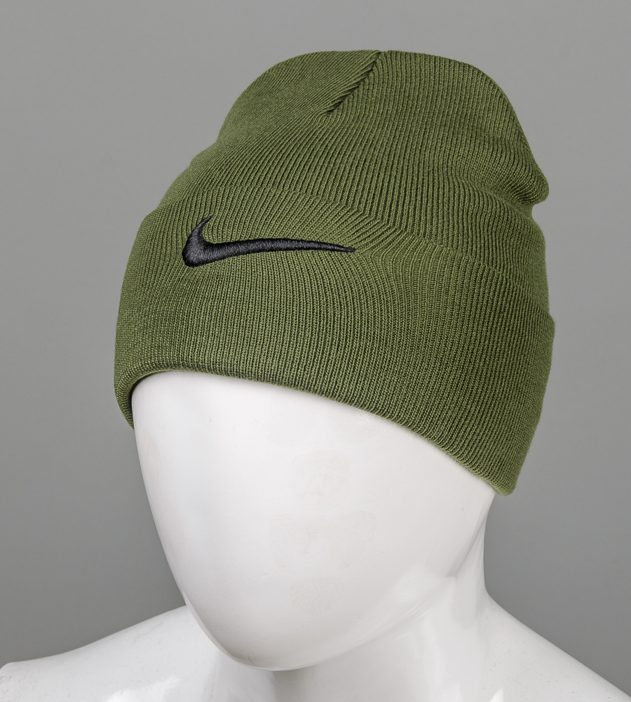 Шапка молодіжна з вишивкою Ne (m33)