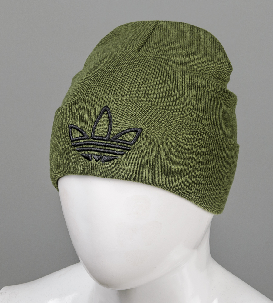 Шапка молодіжна з вишивкою А (m33) 